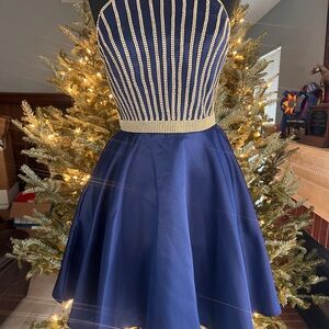 Elegant Navy and Gold Hoco/Prom Dress HAS POCKETS